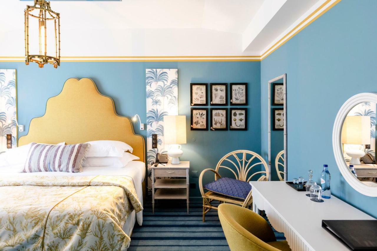 The Albatroz Hotel Cascais Exterior foto A room at the Hotel de Crillon